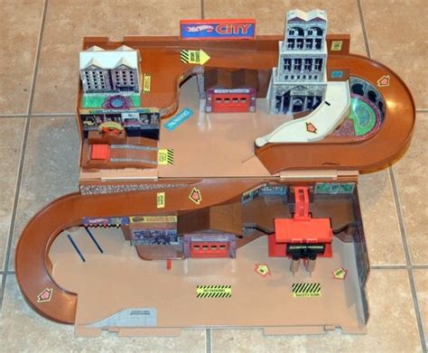 Hot Wheels Sto N Go City Playset Vintage 1979 By GloryDayFinds