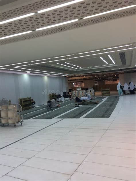 Inside the Great Mosque of Mecca - Pilgrims - Makkah Religious Tour ...