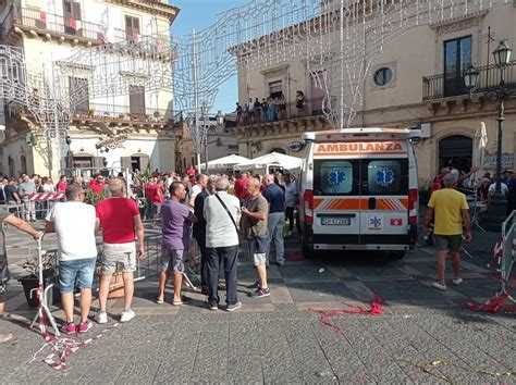 Assurda Tragedia Durante La Festa Per Il Santo Patrono Di Militello