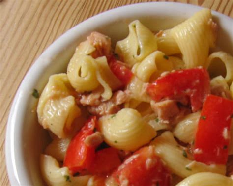 Recette De Salade De P Tes Au Thon Et Tomates Cerises La Recette Facile