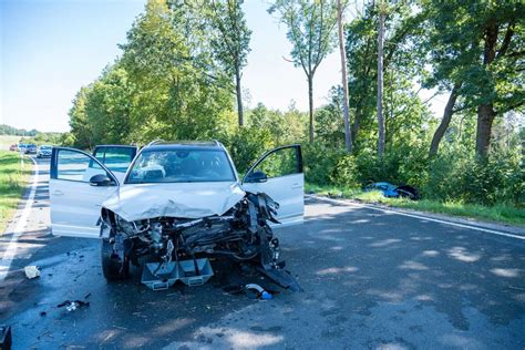 Unfall Zwei Schwerverletzte Nach Crash Im Bayreuther Land Bayreuther