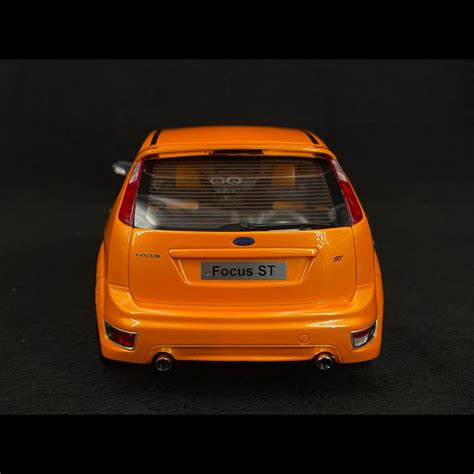 Ford Focus ST 2 5 Mk II 2006 Electric Orange 1 18 Ottomobile OT961