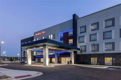 Hampton Inn Kansas City Southeast, Mo Reviews, Deals & Photos 2024 - AARP Travel Center