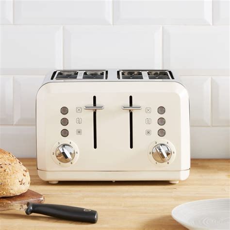 Spectrum Cream 4 Slice Toaster | Dunelm