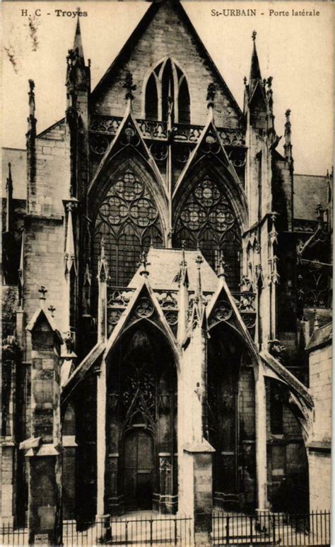 Troyes Eglise Saint Urbain Porte laterale France à Troyes Cartorum