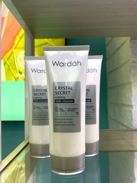 Wardah Crystal Secret Melting Milk Cleanser Ml Kemasan Baru Wardah