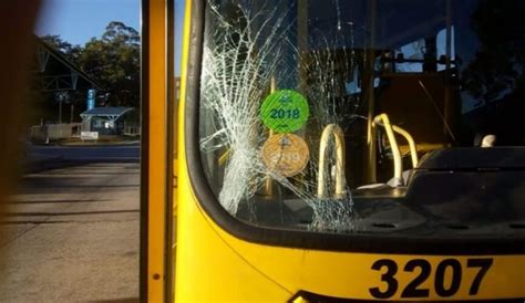 Vândalos apedrejam ônibus por causa de mudança no itinerário em Jundiaí