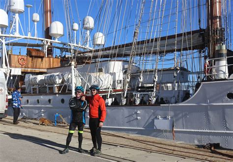 Fotos Los Gaditanos Apuran Su Despedida De Elcano