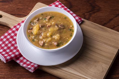 Receita De Caldo De Mandioca Carne Desfiada Comida E Receitas