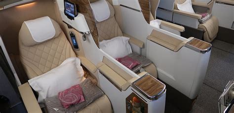 Emirates Business Class A380 Vs B777: Why You Should NEVER Fly B777 ...