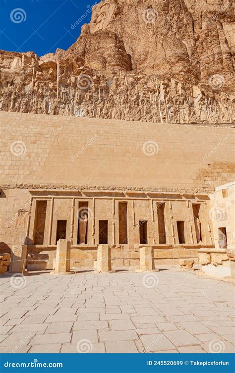 Amun Court In Hatshepsut Temple The Mortuary Temple Of Hatshepsut