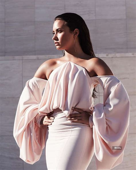 Demi Lovatos Unedited Bikini Picture Goes Viral On Social Media The Etimes Photogallery Page