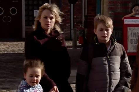 Coronation Street: Lily Platt sparks a frenzy with Scottish accent | OK ...