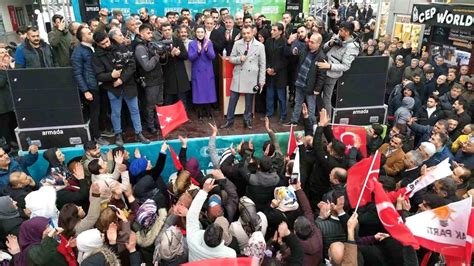 AK Parti Ağrı Belediye Başkan Adayı Mehmet Salih Aydın Coşkuyla