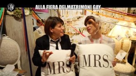 Alla Fiera Dei Matrimoni Gay Le Iene