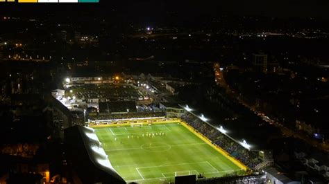 Newport vs Man Utd FA Cup clash temporarily suspended as medics rush to ...