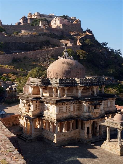 Kumbhalgarh Fort, Rajasthan / India (by wesbran). - It's a beautiful world