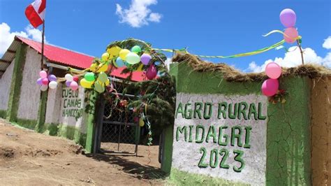 Cusco Implementan Y Entregan Cobertizos A Familias De Comunidades