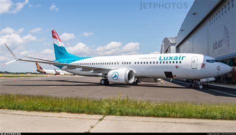 LX LBL Boeing 737 8 MAX Luxair Luxembourg Airlines Dominik