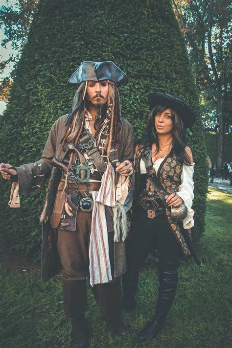 Jack Sparrow And Angelica Teach Piratesofthecaribbeanonstrangertides Jacksp Female Pirate