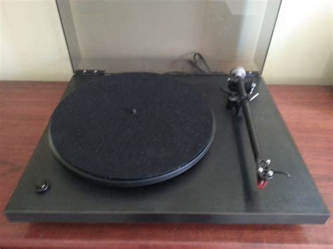 Rega Planar 3 Turntable For Sale - Canuck Audio Mart