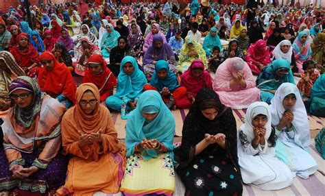 August Photo Brief Muslims Celebrate Eid Al Fitr El Rocio Romeria