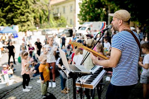 Trnavsk R Nek Op Prinesie Srde N Atmosf Ru Trnavsk R Dio