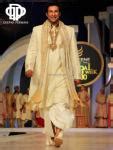 Deepak Perwani Bridal Collection at BCW 2013 – Style.Pk