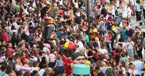 Fotos De La Comparsa De Gigantes Y Cabezudos En Puerto Venecia En Las