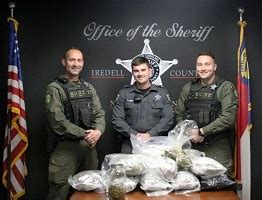 ICE Arrests 2 Men in a 40-Pound Drug Bust Following Routine Traffic ...