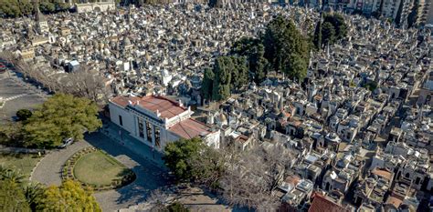 Doscientos A Os Del Cementerio De La Recoleta Mitos Leyendas Y Un