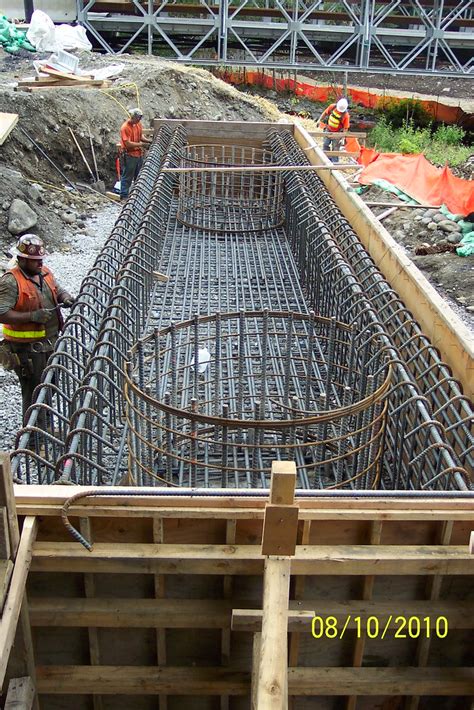 Building The West Bridge Abutment This Is The New West Bri Flickr