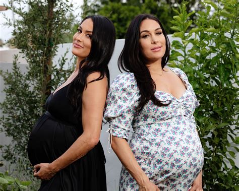 Upbeat News - Bella Twins Give Birth To Babies One Day Apart