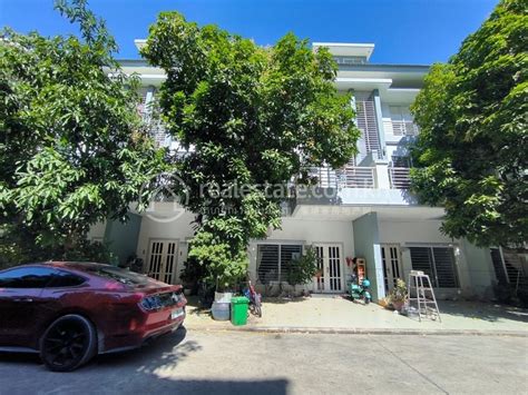 4 Bed 5 Bath Link House For Sale In Borey Peng Huoth The Star