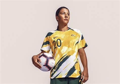 Sam Kerr Backflip - Matildas star Sam Kerr a shock omission from FIFA ...