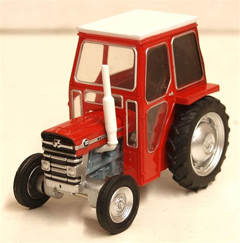 Oxford Diecast 76mf001 Massey Ferguson 135 Red