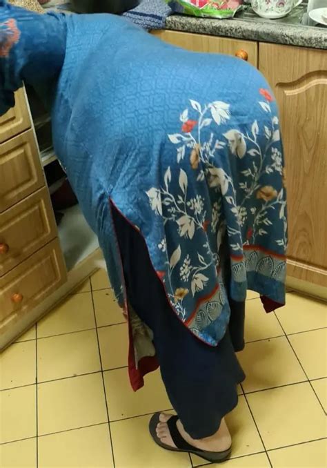 My Muslim Mommy S Fat Ass My Dick Gets Hard Staring At It Scrolller