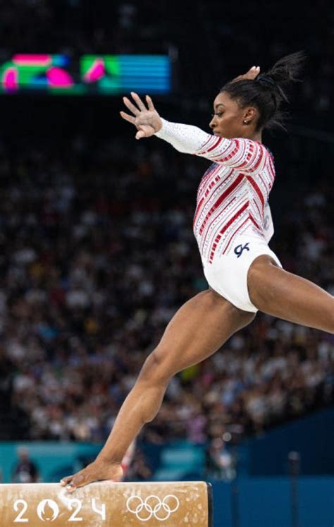 Simone Biles tira de ironía y compara al equipo olímpico estadounidense