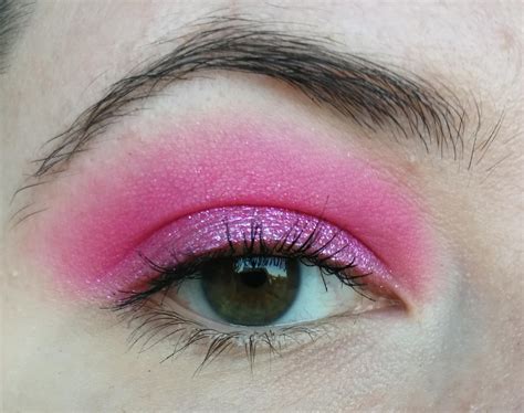 Hot Pink Eyeshadow