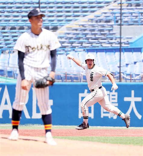 二松学舎大付が2年連続甲子園に王手 1年生・片井海斗が追撃ソロ 日体大荏原と決勝／東東京 高校野球夏の地方大会写真ニュース 日刊スポーツ