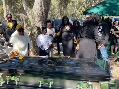 Marshel’s Wright Donaldson Home For Funerals - Celebrating the life of