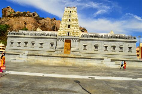 Sharath Hassan A Travelling Photographer Adichunchanagiri Bellur