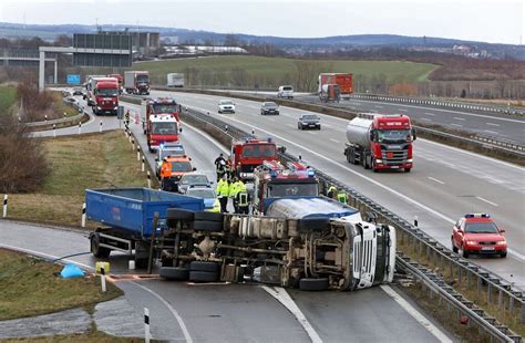 Umgekippter LKW Blockiert Autobahnauffahrt Meerane Radio Zwickau