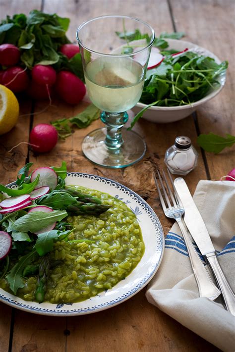 Contigo En La Playa RISOTTO VERDE CON ENSALADA DE RABANITOS