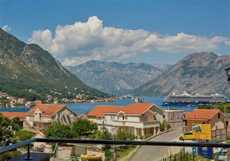 Prodaja Dvosoban Stan 60m2 Dobrota Kotor Estitor