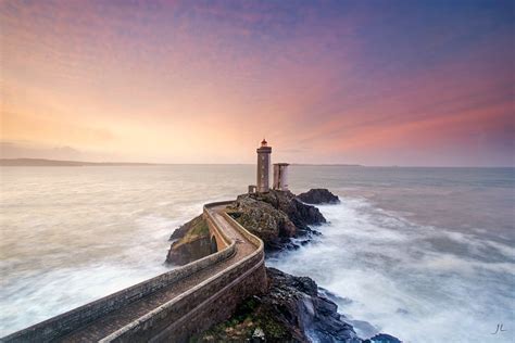 Phare du Petit Minou, France (with Map & Photos)