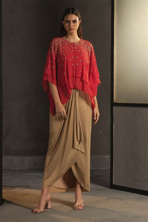 Pin By Aparnaa Prakash On My Style Designer Dresses Casual Modest