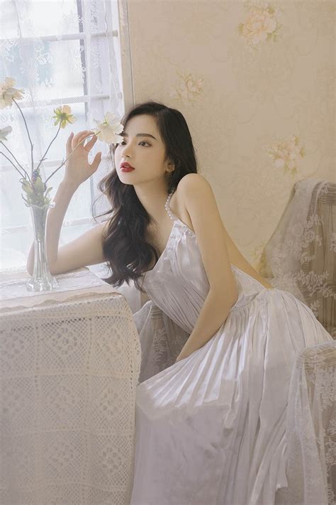 Hot girl X gợi cảm hút hồn tuyển bạn trai chỉ cần đẹp là được Netizen Việt Giải Trí