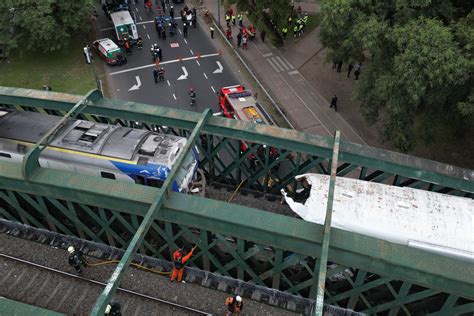 Passenger Train Crashes In Buenos Aires Injuring At Least Bloomberg