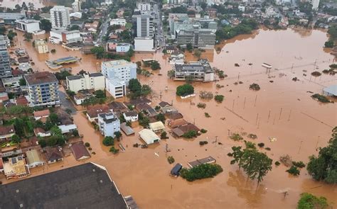 Sobe para 57 o número de mortos pelas chuvas e enchentes no RS